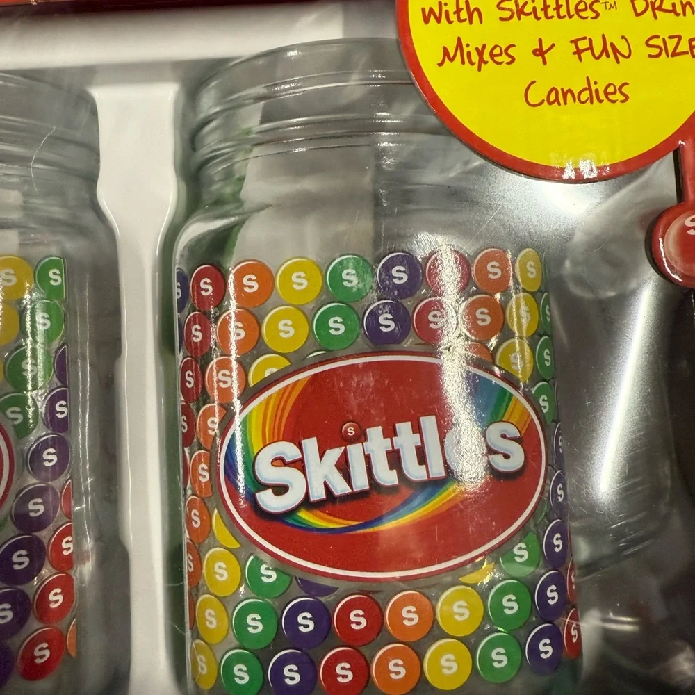 NEW!! SKITTLES GIFT BOX DRINK SET FUN DRINK MIXES GLASS JAR KIT AND CANDY